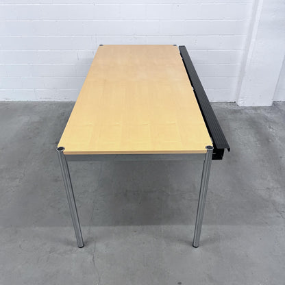 USM Tisch, Buche, 175x75cm inklusive Kabelkanal, Q3