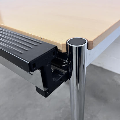 USM Tisch, Buche, 175x75cm inklusive Kabelkanal, Q3