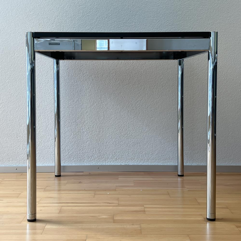 USM Tisch, Eiche Schwarz, 75x75cm