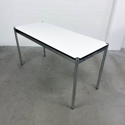 USM Tisch, Kunstharz Perlgrau, Spezialgrösse, Q3
