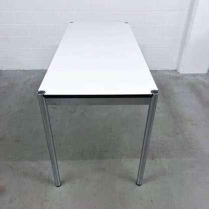USM Tisch, Kunstharz Perlgrau, Spezialgrösse, Q3