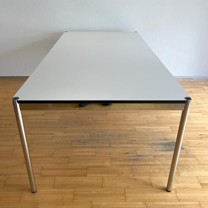 USM Tisch, Kunstharz Perlgrau, 175x100cm