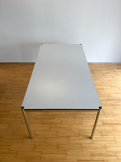 USM Tisch Kunstharz Perlgrau, 200x100cm