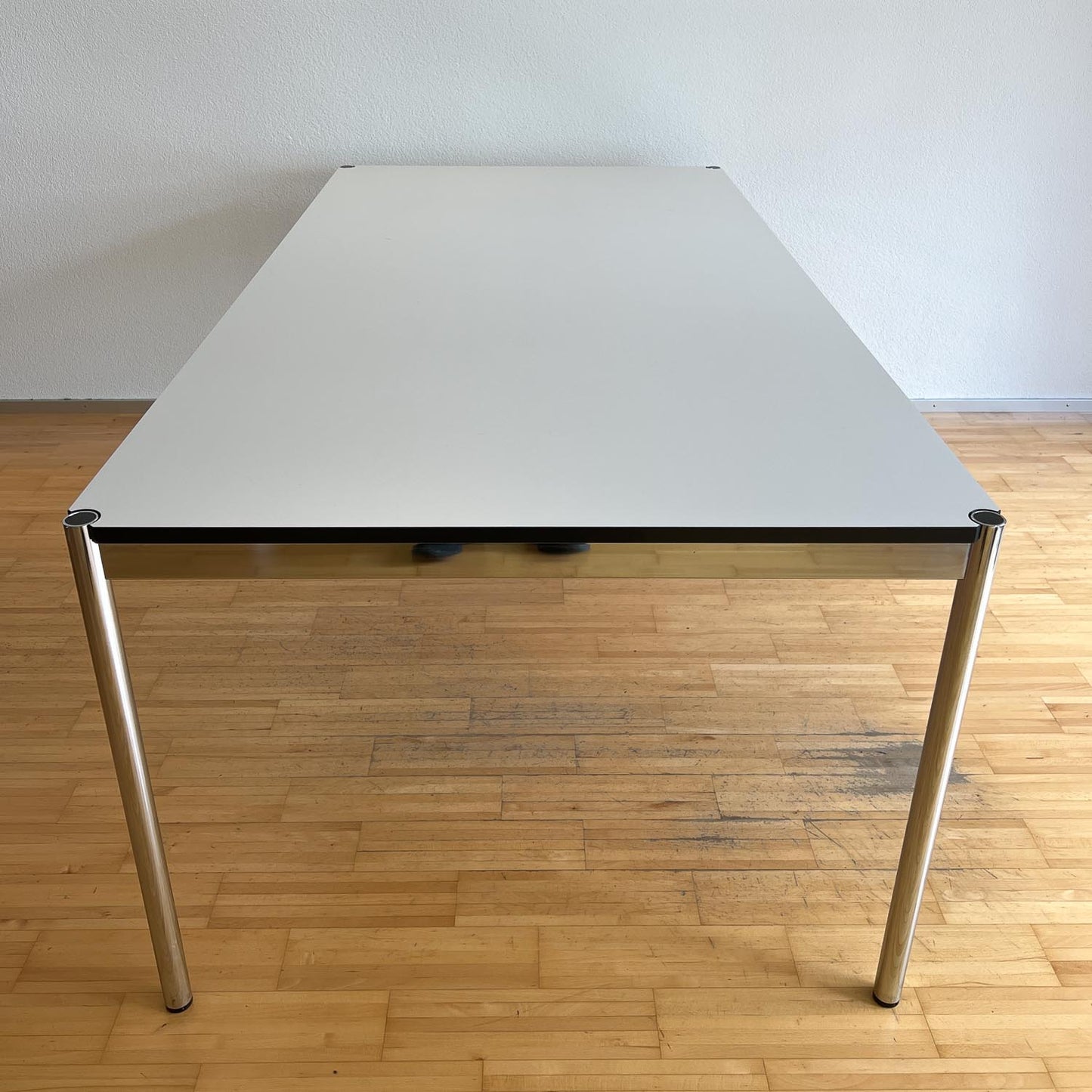 USM Tisch Kunstharz Perlgrau, 200x100cm
